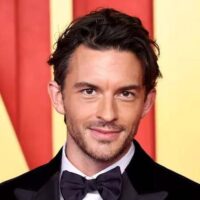 Jonathan Bailey (Wicked, Los Bridgerton) es el hombre más sexy del mundo: “Es un honor… y es completamente absurdo”